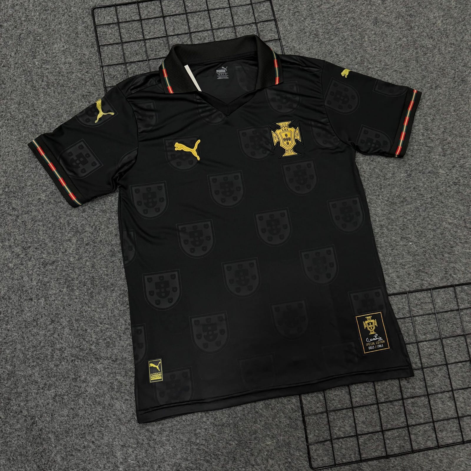 Camisa Portugal - Black Edition